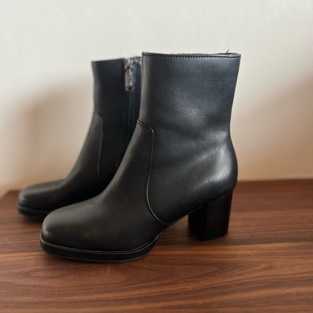 Blondo Black Heeled Boots